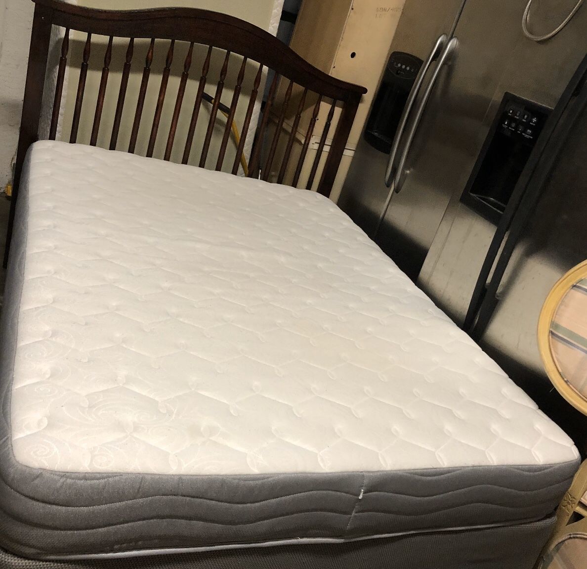 BEAUTIFUL FULL BED INCLUDE HEADBOARD FRAME MATTRESS MEMORY FOAM BOX SPRING ALL EXCELLENT CONDITION