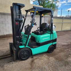 2004 Mitsubishi 5000lb Forklift