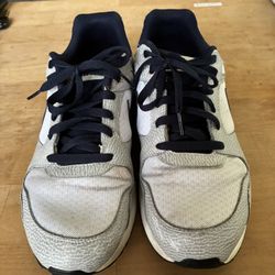 Nike Air Max Coliseum Racer