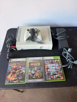 Xbox 360 Console Bundle with 3 Games