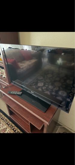LG 37” TV with remote