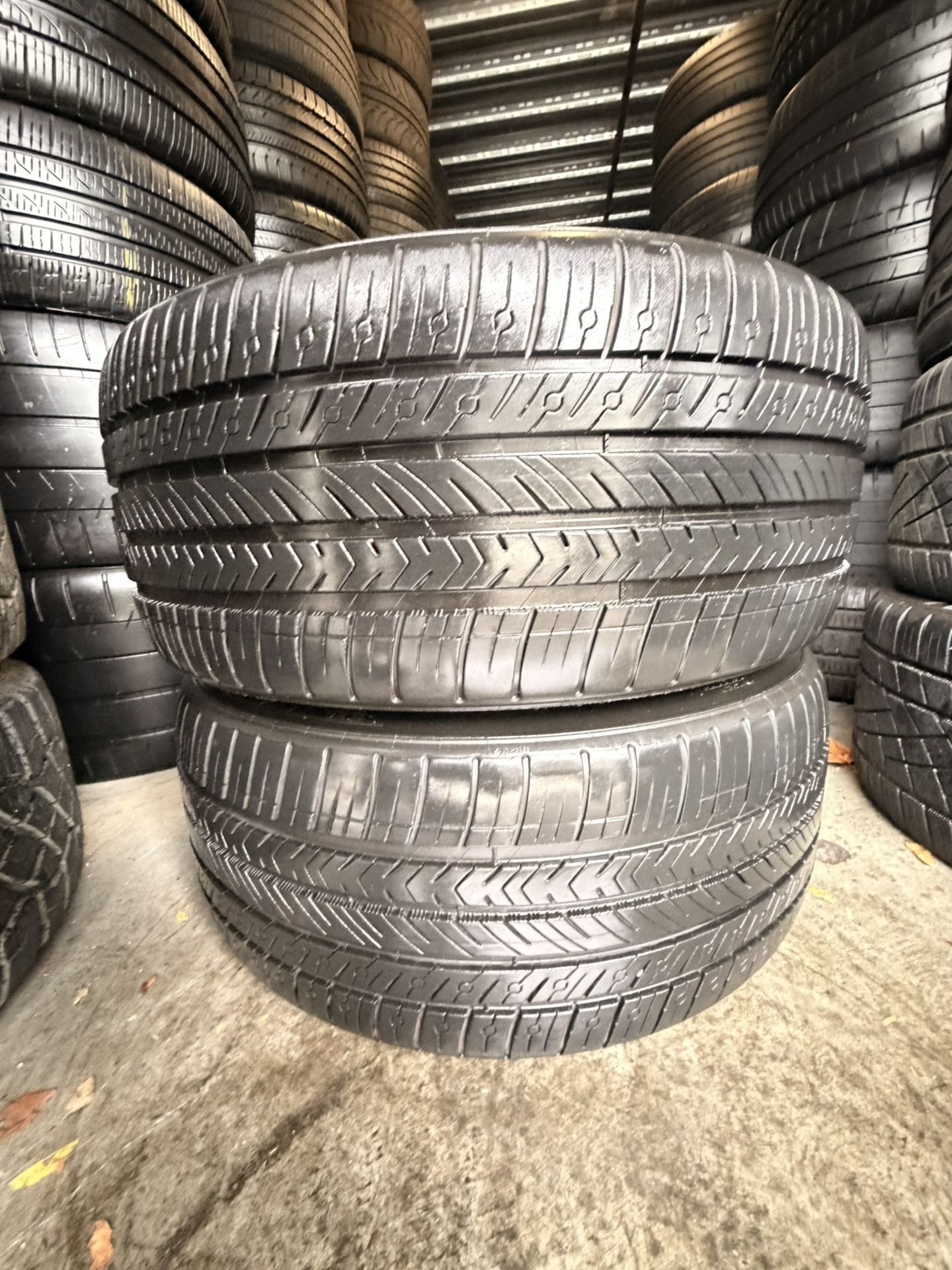 255/35/21 Michelin Pilot Sport A/S 70%+ Tread (2)