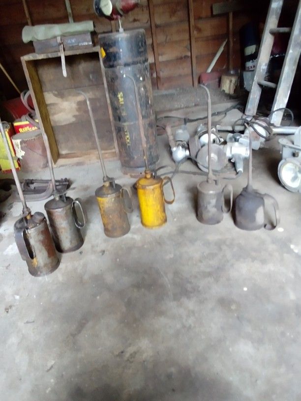 1930 Oil Cans 