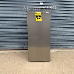 7.1 cu. ft. Manual Defrost Convertible Upright Freezer in Stainless Steel Look, Garage Ready 