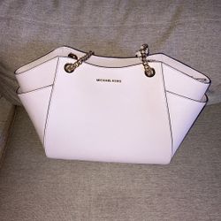 Brand new Michael Kors Jet Set Travel Bag
