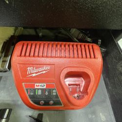 Milwaukee m12 charger