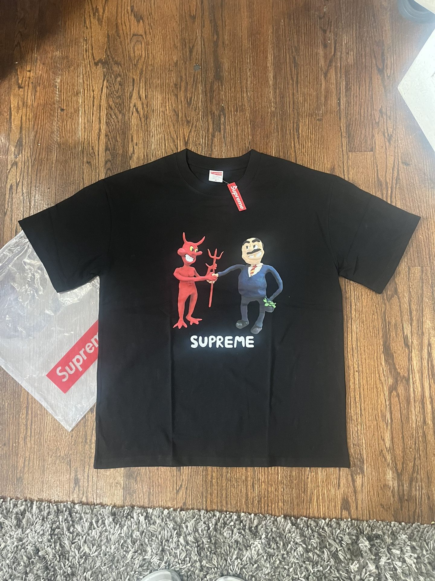 Supreme Business Tee🔥