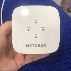 NETGEAR AC750 Wi-Fi Range Extender 
