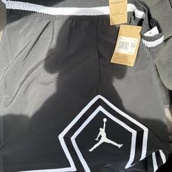 Jordan black and white shorts