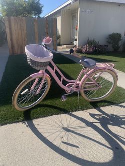 Charleston Pink Cruiser Bike w U Lock 