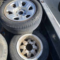 chevy 6x5.5 rims (2) FREE