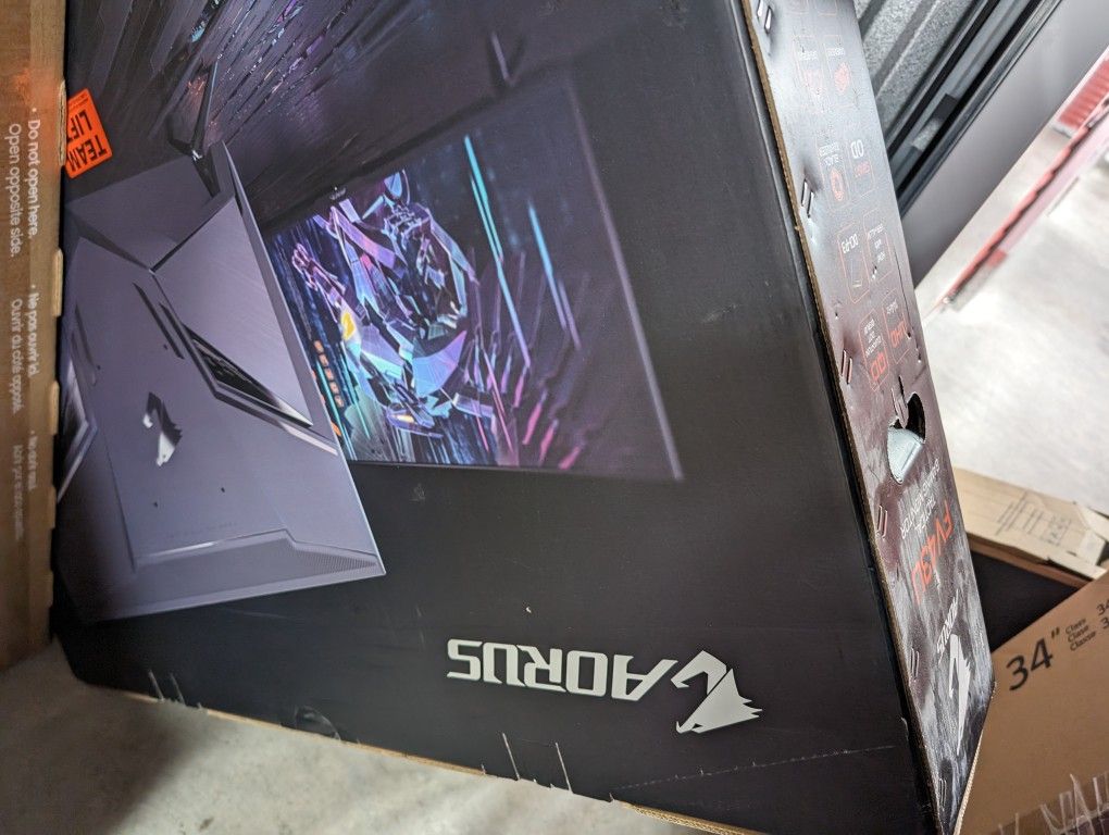 Gigabyte AORUS FV43U 43 144Hz 2160p HBR3, NVIDIA G SYNC Compatible