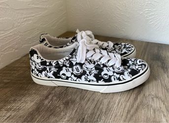 Disney black & white Mickey Mouse Canvas Low-Top Sneakers size 10