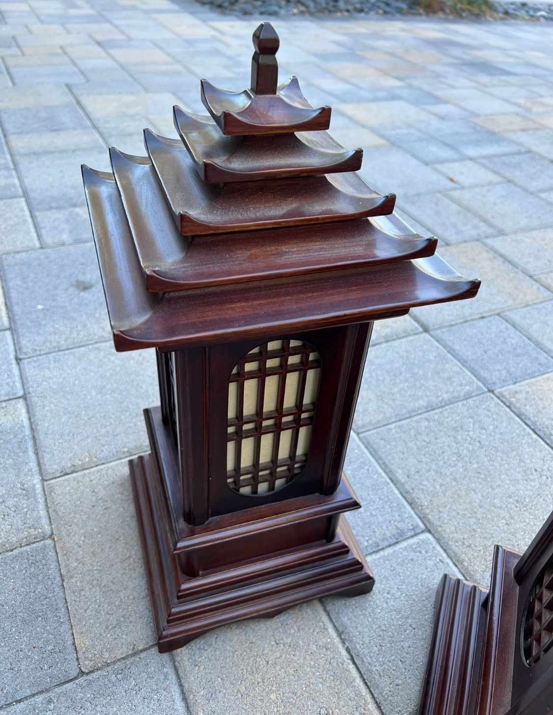 Vintage Japanese Wooden Lanterns, image size:1125x1454