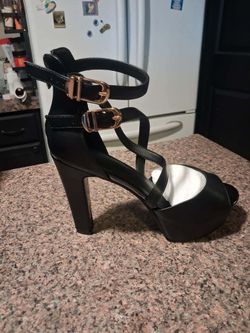 Size 9 Charcy Heels. NEW