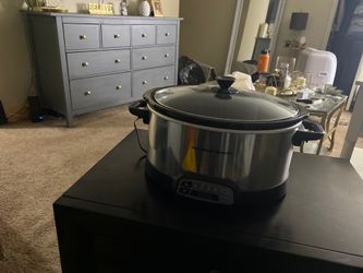 Slow cooker