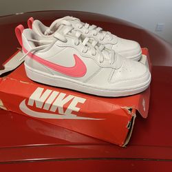 Nike Shoe Court Borough White Citron Size 4y