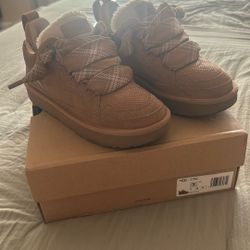 W Lowmel UGGS
