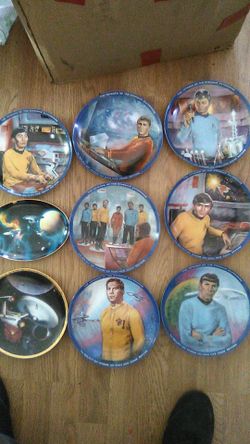 Vintage NEW STAR TREK PLATES