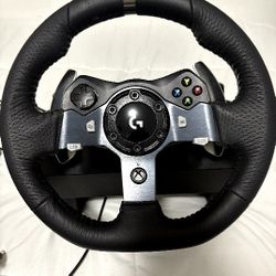 Logitech G920 Racing Wheel, Pedals , and Shifter 