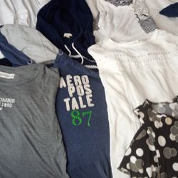 Women’s size Large clothing bundle 