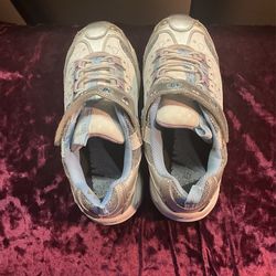 light up girls Skecher shoes