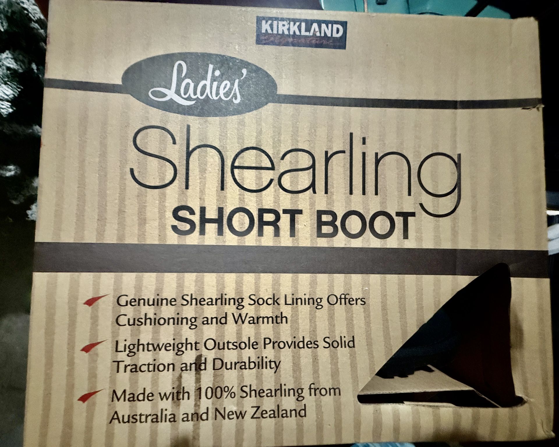 Women’s Black winter Boots Size 9 $15