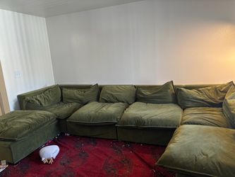 MOVING SALE must go TODAY 10/22 || Large Green Velvet Sectional Sofa