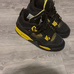 Retro Air Jordan 4 Thunder Men’s 8.5