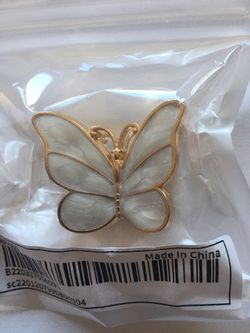 BUTTERFLY  HAIR  CLAW