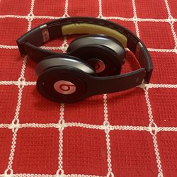 Beats by dr.Dre headphones 