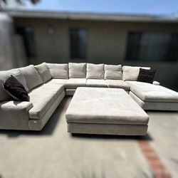 Living Spaces Sectional Couch Sofa U Shape with Ottoman 