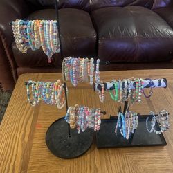 HELP SUPPORT!!! HANDMADE BRACELETS!! 