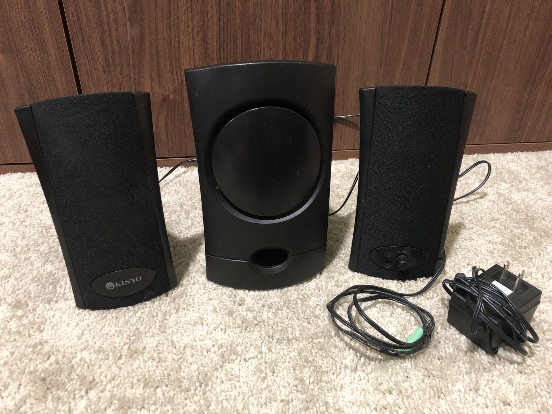 2.1 Amplified Speaker System (L/R/subwoofer) for PC