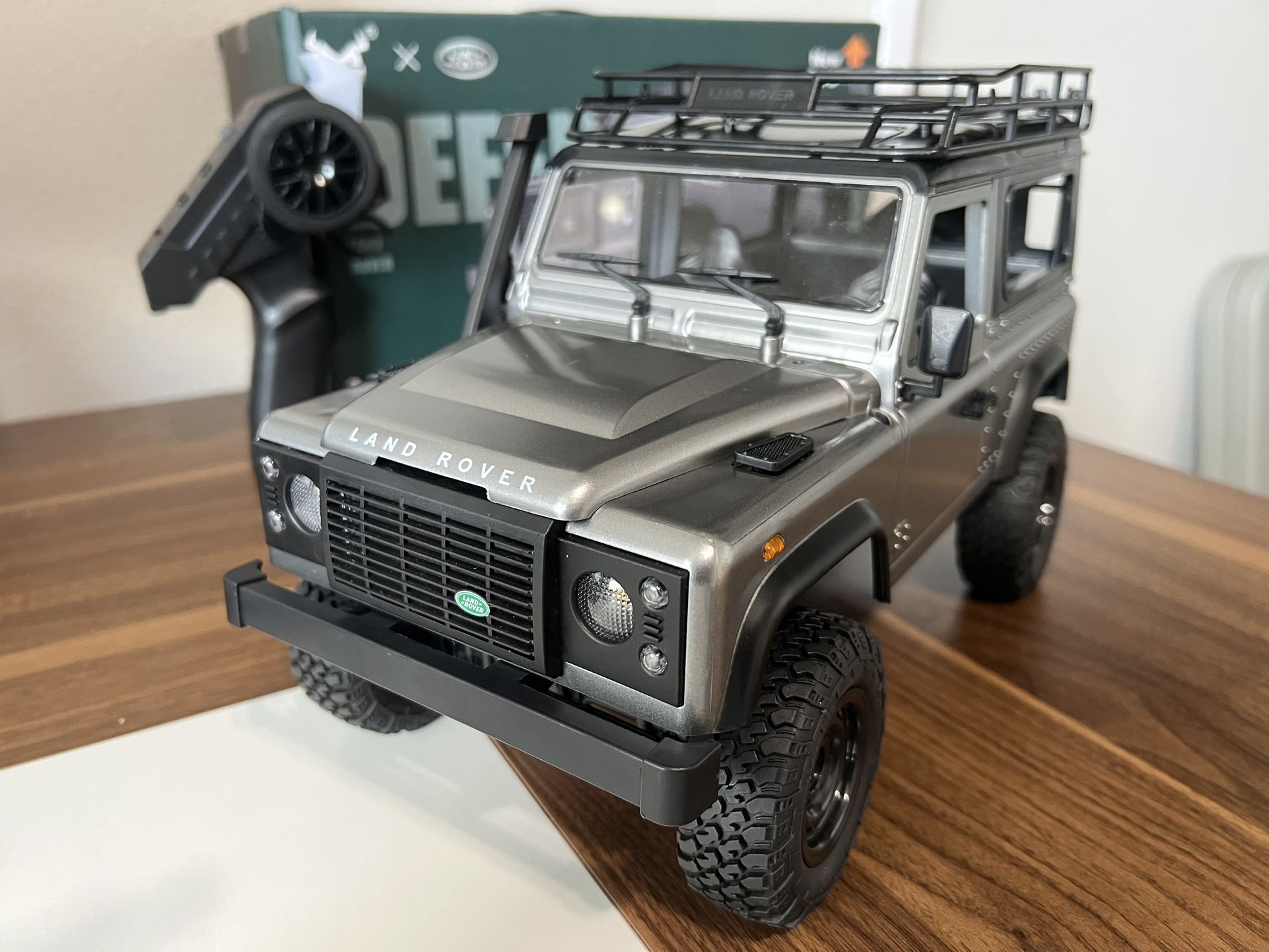 RC Car Crawler Land Rover 1/12 Scale NEW