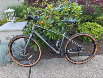 2022 Kona Dew Hybrid Bike (Medium) • Like New • Disc Brakes • $650