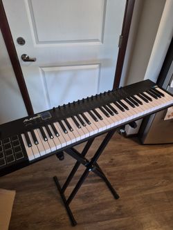 Keyboard w/stand