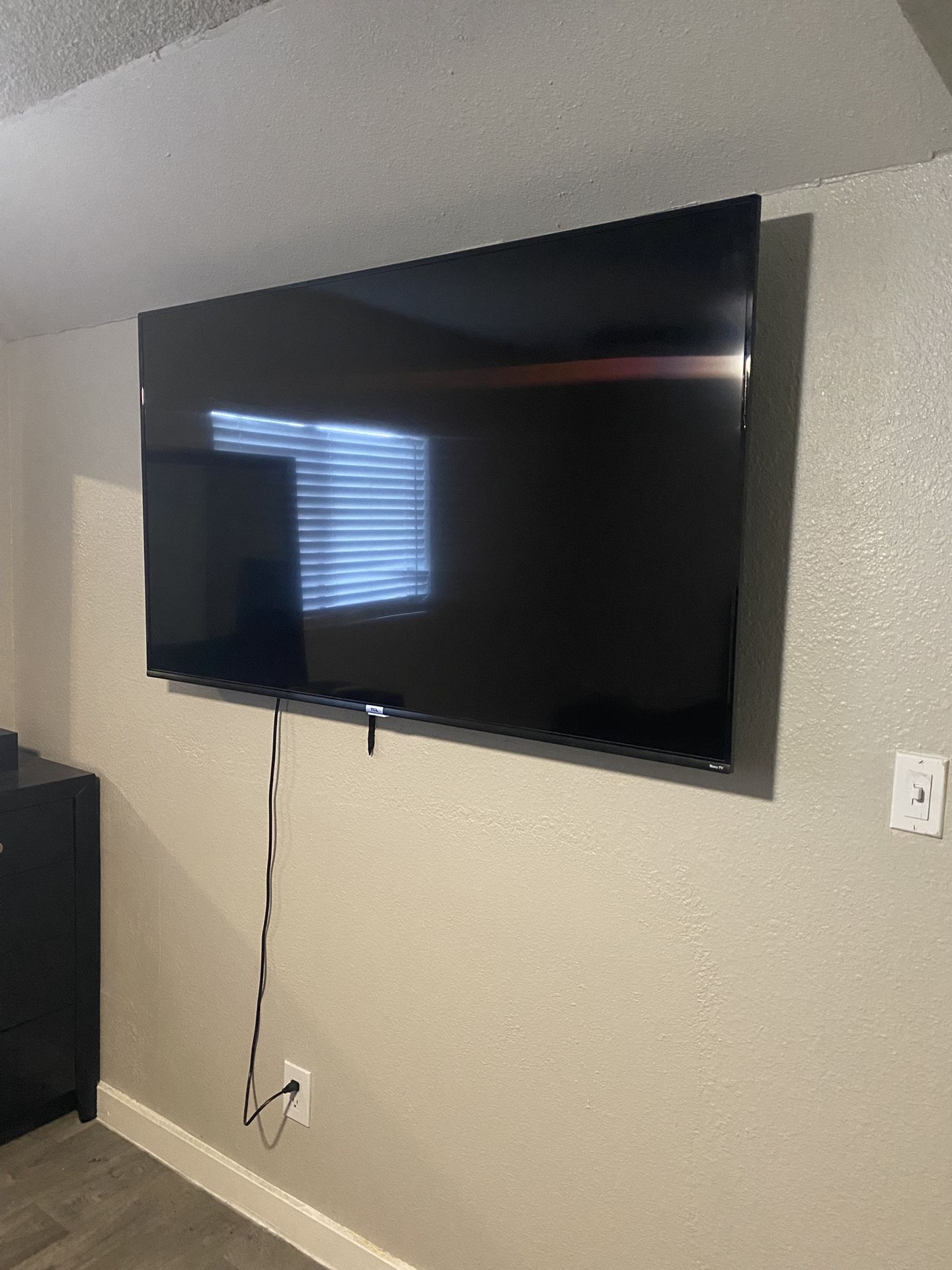 65 INCH ROKU TV 4K $150