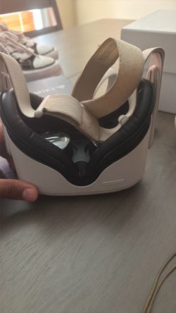 Meta Quest 2 VR Headset