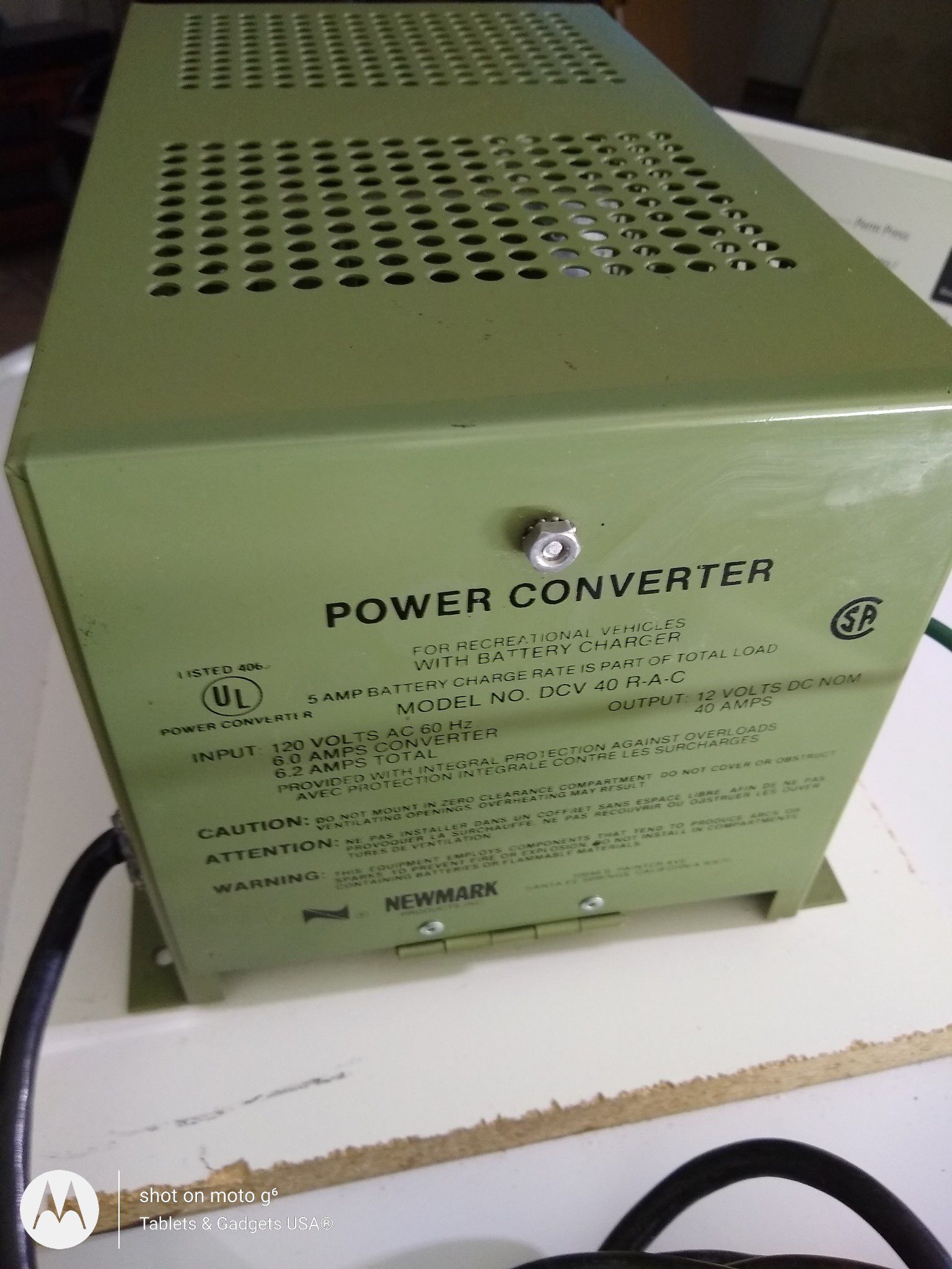 **SPECIAL PRICED** 120V to 12V 40 Amp RV Power Converter. $95.00