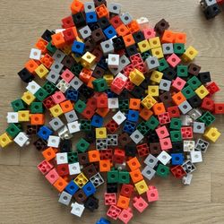 Linking Cubes 