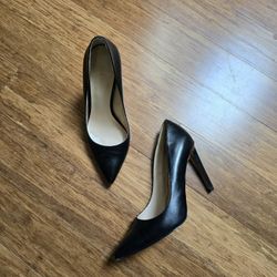 Nine West Black Pumps Size 6.5