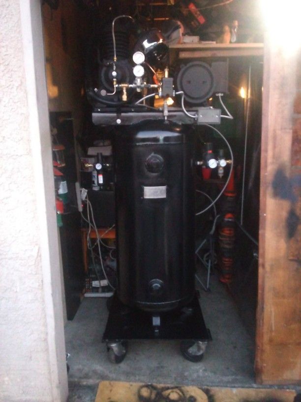 Auto Repair Shop Or Body Shop Air Compressor