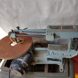Scroll Saw Works Good 