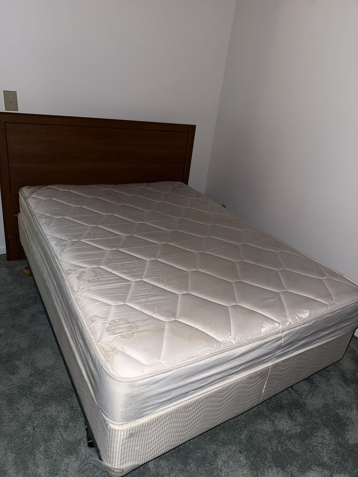 Full Size Bed With Headboard