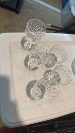 Crystal glass wine cups