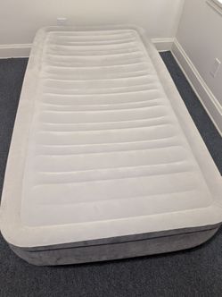 Intex Airbed with Internal Electric Pump