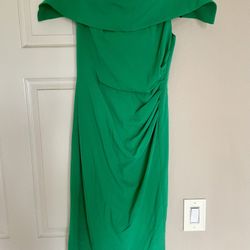 Vince Camuto green dress size 8 medium for Sale in Chula Vista, CA - OfferUp