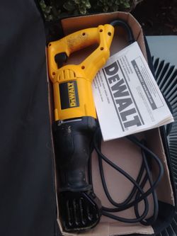 DEWALT Corded Reciprocating Saw