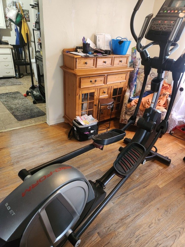 Pro Form 9.0 Elliptical